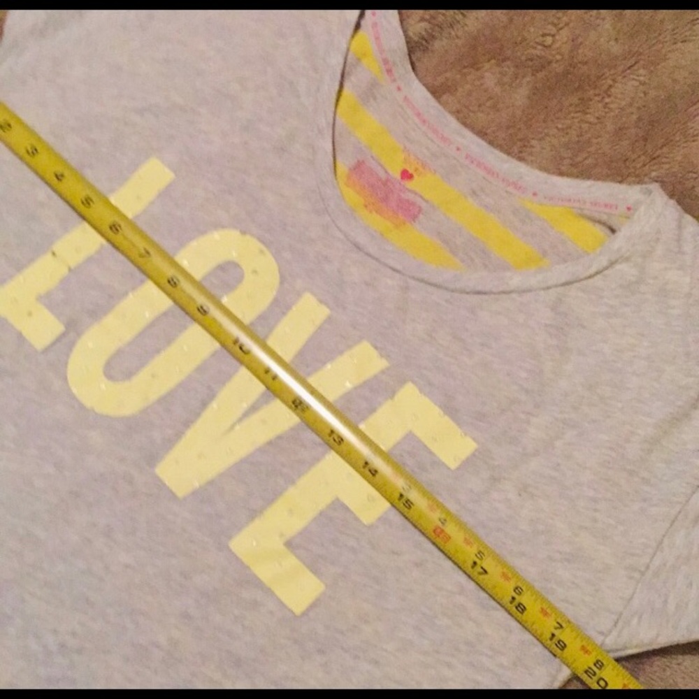 🆕🔥PINK VS MULTICOLORED SLEEP SHIRT VERY CUTIE&COMFY STRIPED YELLOW&GRAY NWOT - Picture 3 of 5